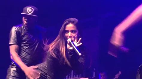 nudes de anita|Anitta mostra a buceta em show